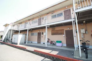 ヴィラ高島【2階】の外観