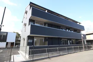 トリシア原尾島の画像