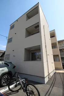 岡山県岡山市北区西古松【アパート】の外観