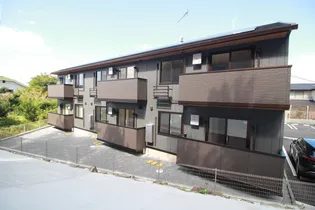 ホワイエ国富【1階】の外観