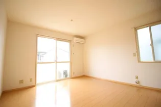 グリーンコート B棟【2階】の居間