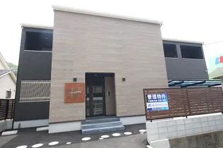 岡山県岡山市北区津高【アパート】の外観