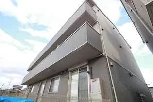 DーROOM浜野南 A棟【1階】の外観