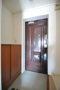 シャルム岡本【107号室】の玄関