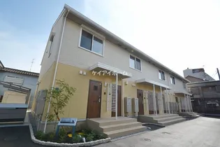 シャルール【1階】の外観