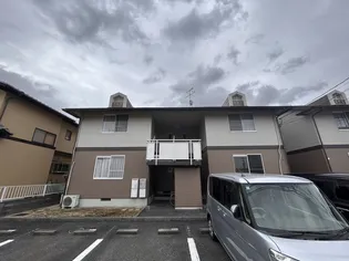 ファミーユメイ A棟【1階】の外観