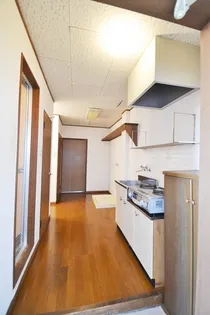 ラッキーハウス 南棟【2階】の玄関