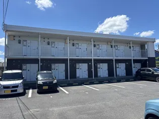 レオパレスアイボリーD【1階】の外観