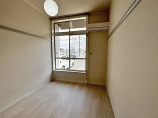FOREVER RESIDENCE IMAⅢ【206号室】の居間