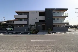 メゾン ド クレア【3階】の外観