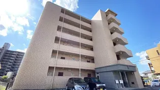 アバンツァートの画像