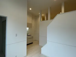 グランティック 若葉町(グランティック ワカバチョウ)【201号室号室】の居間