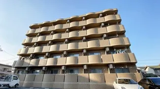 マリベール【3階】の外観