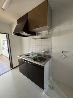 パルトネール東古松【301号室】のキッチン