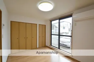 プチプラージュB【1階】の居間