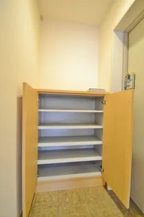 リビンコートSTUDIO奉還町【901号室】の玄関