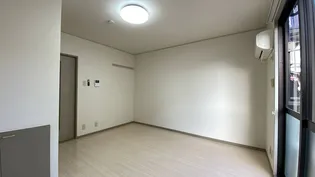 ナウ ビラージュ【1階】の内装