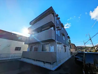 ファミール岡本Ⅲ−D【3階】の外観