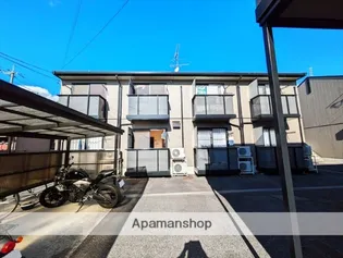 ディア エスタ A棟【1階】の外観