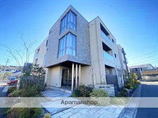 シャーメゾンガーデン中央の画像