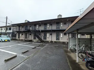 ピュシス【1階】の外観