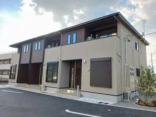 ロカ ブリリアント B【1階】の外観