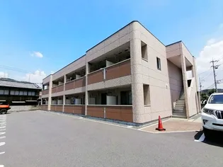 シャノワール【1階】の外観