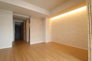 TWIN TOWERS SELINA【7階】の居間