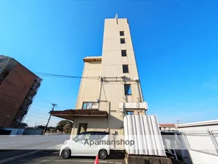 万富ビル【3階】の外観