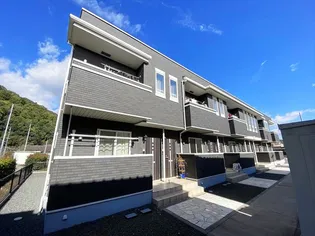 ナチュラルプラス【1階】の外観