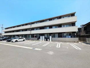 グランレーベン【1階】の外観