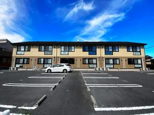 ナウ リヴィエールの画像