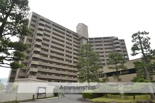 ロイヤルビュー 一茶苑【13階】の外観