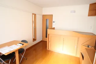 レオパレスフクシマ【1階】の居間