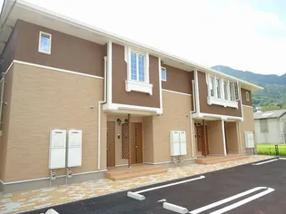 ベルファインB【1階】の外観