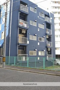 ブルックス駅前の画像