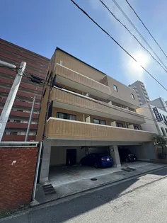 ベルメゾン新見【2階】の外観