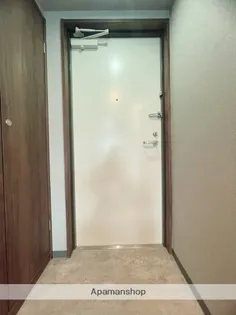 LA VIVANT 西白島【9階】の玄関