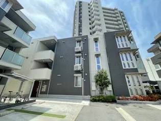 グランテリア楽々園W【3階】の外観