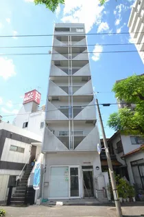 クリスタルビル【2階】の外観