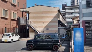 レオパレスオアゾ東本浦【105号室】の外観