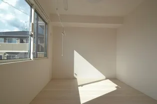 フローラル五月が丘 B棟【1階】の内装