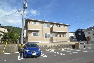 フローラル五月が丘 B棟【1階】の外観