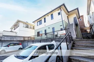 ピースフルラビット【2階】の外観