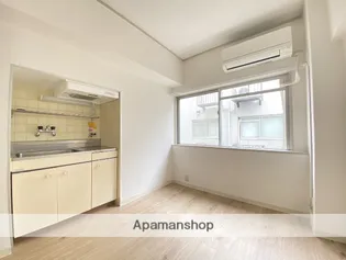 チサンマンション広島【10階】の居間