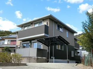 アザレア【2階】の外観