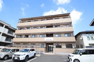 グランパルク【3階】の外観