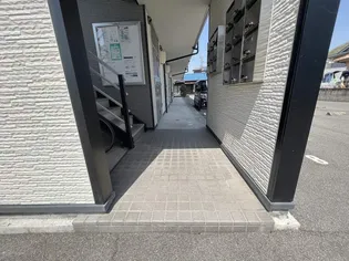 レオパレスグローリー【201号室】の外観