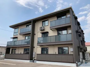 ラフィーネ南蔵王【3階】の外観