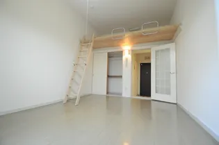 レオパレス沖野上PART2【1階】の居間